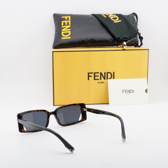 Fendi FE40164I 52A Rectangle Sunglasses - Havana\\Grey main image 10